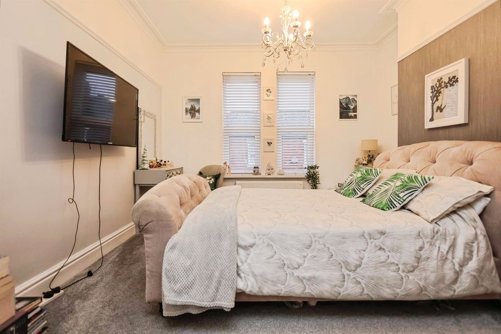 Additional image 13 of 5 bed end terrace house for saleAshtree Road, Cradley Heath B64