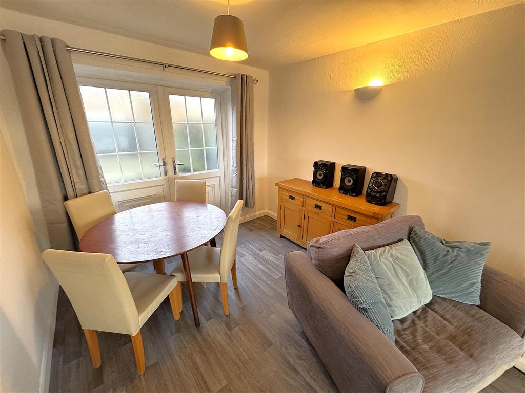 Additional image 5 of 3 bed flat for saleElizabeth Street, Corby NN17