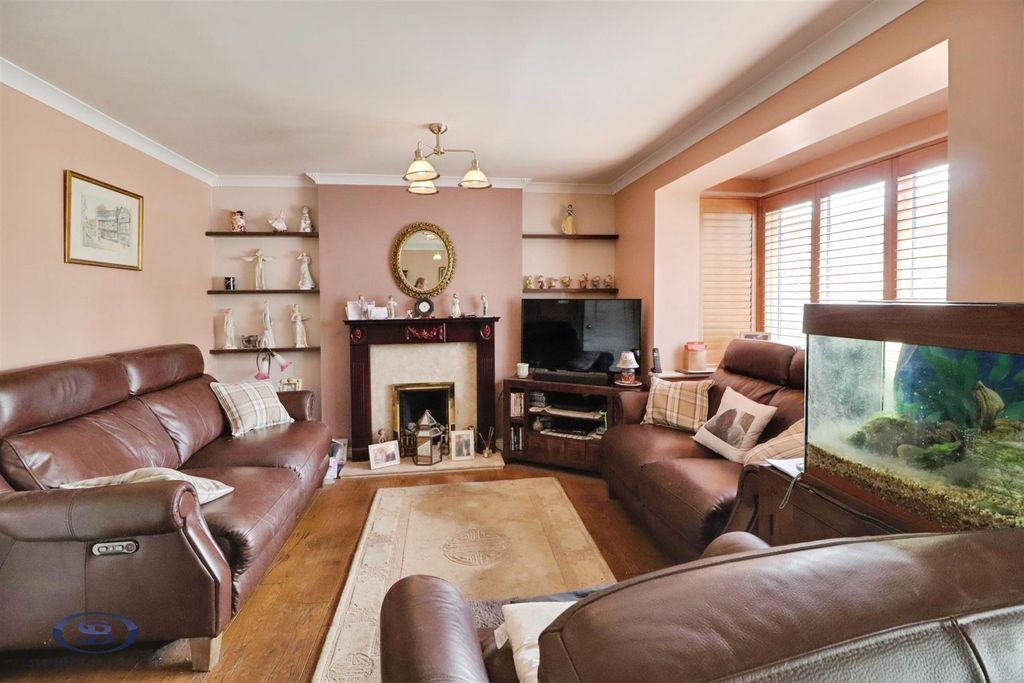 Additional image 2 of 3 bed detached house for saleTurner Close, Crewe CW1