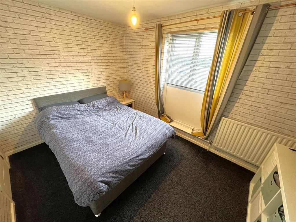 Additional image 18 of 3 bed flat for saleElizabeth Street, Corby NN17