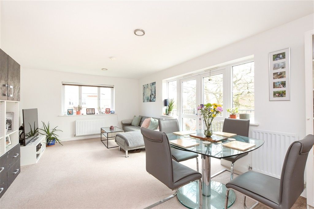 Additional image 8 of 2 bed flat for saleShetland Close, Cranleigh, Surrey GU6