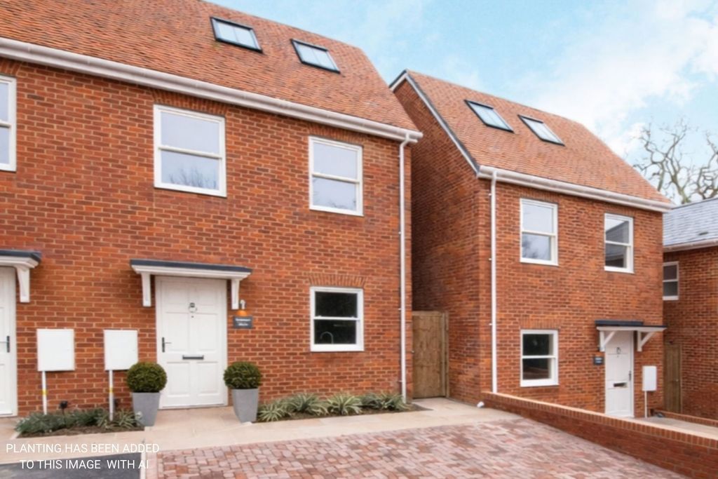 4 bed semi-detached house for saleSycamore House, Waterloo Road, Cranbrook TN17