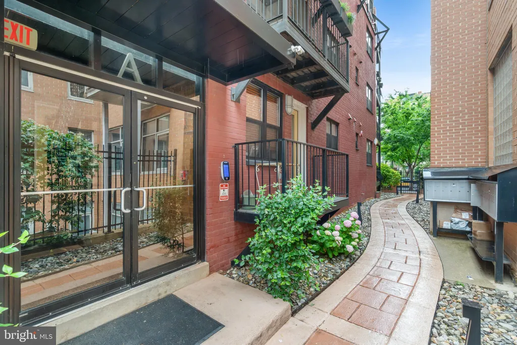 1354 Euclid Street NW Unit 202A, Washington, DC 20009