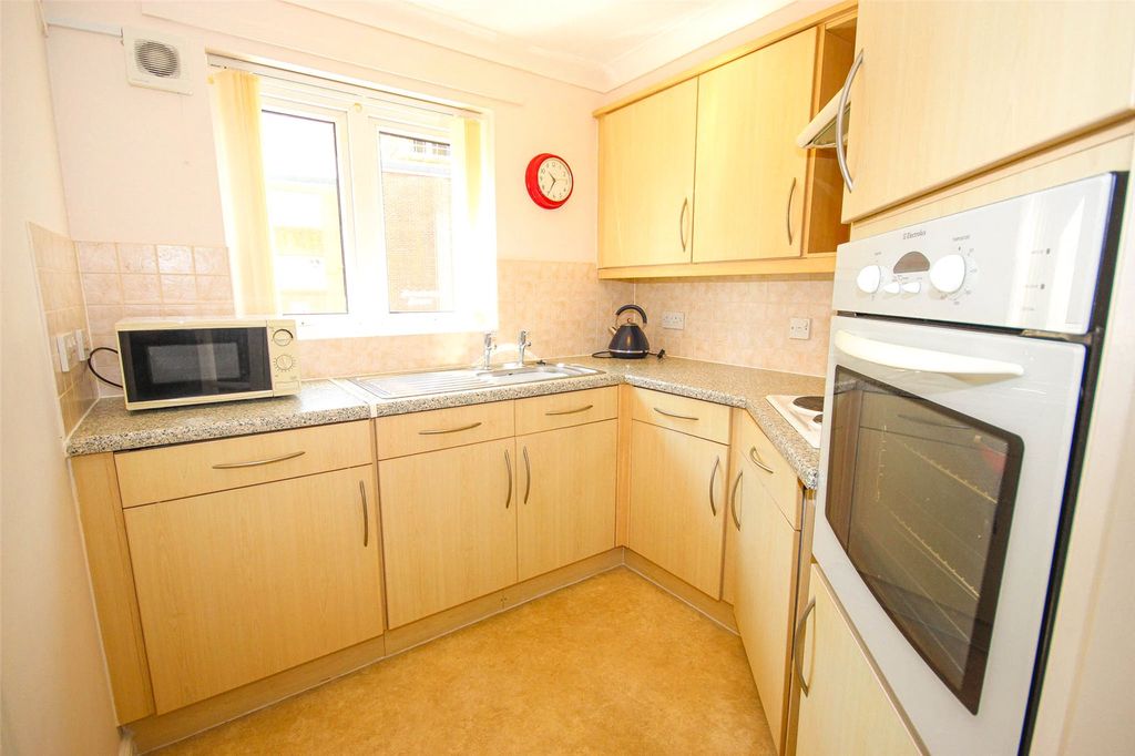 Additional image 5 of 2 bed flat for saleHaven Court, Harbour Road, Seaton EX12