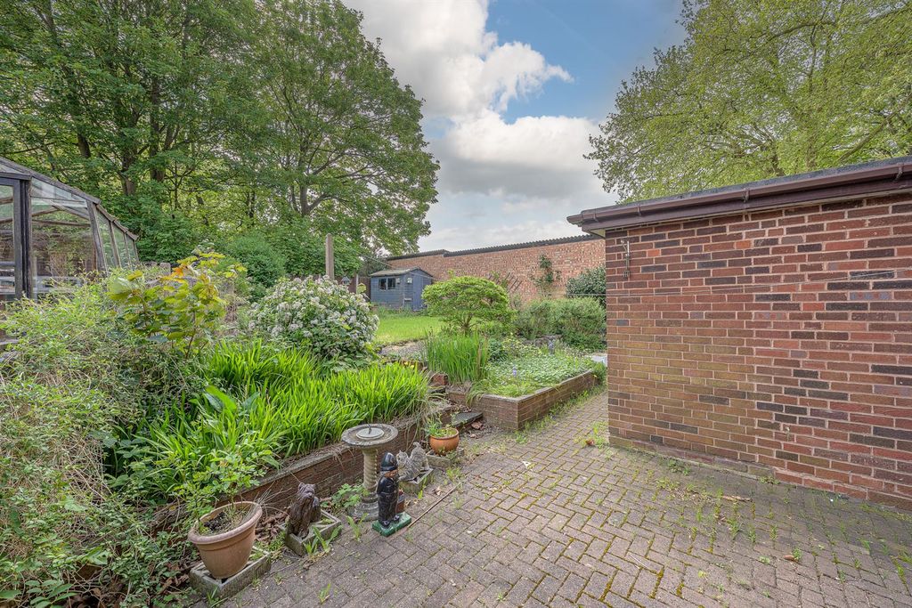 Additional image 14 of 3 bed semi-detached house for saleBarn Close, Cradley Heath B64