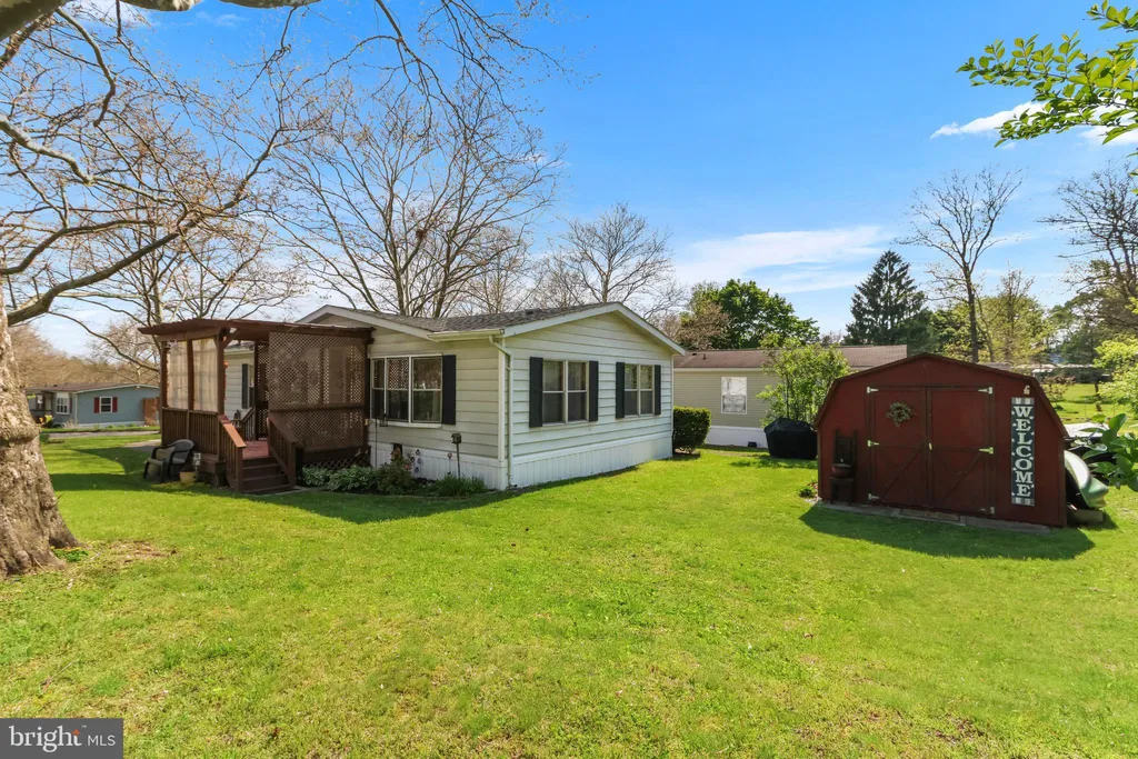 17 Valley View Drive, Bath, PA 18014 photo 2