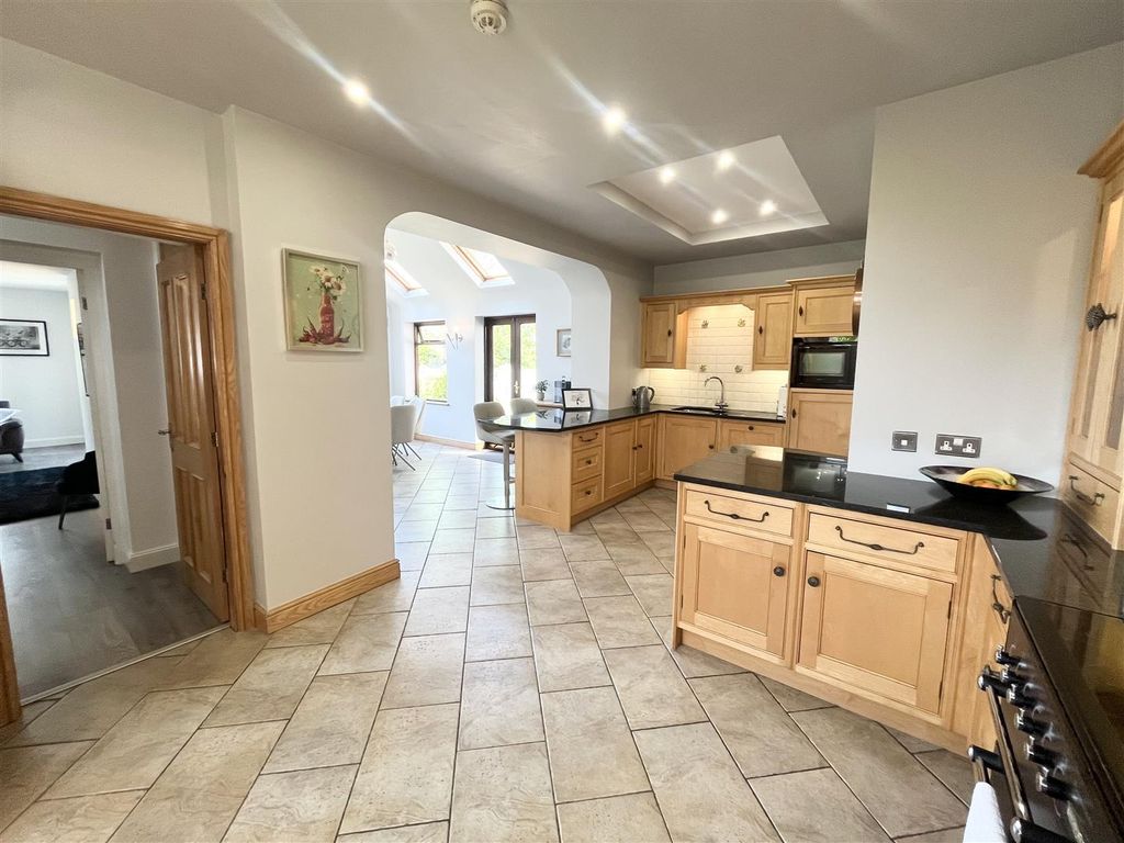 Additional image 37 of 5 bed detached house for salePark Lane, Congleton CW12
