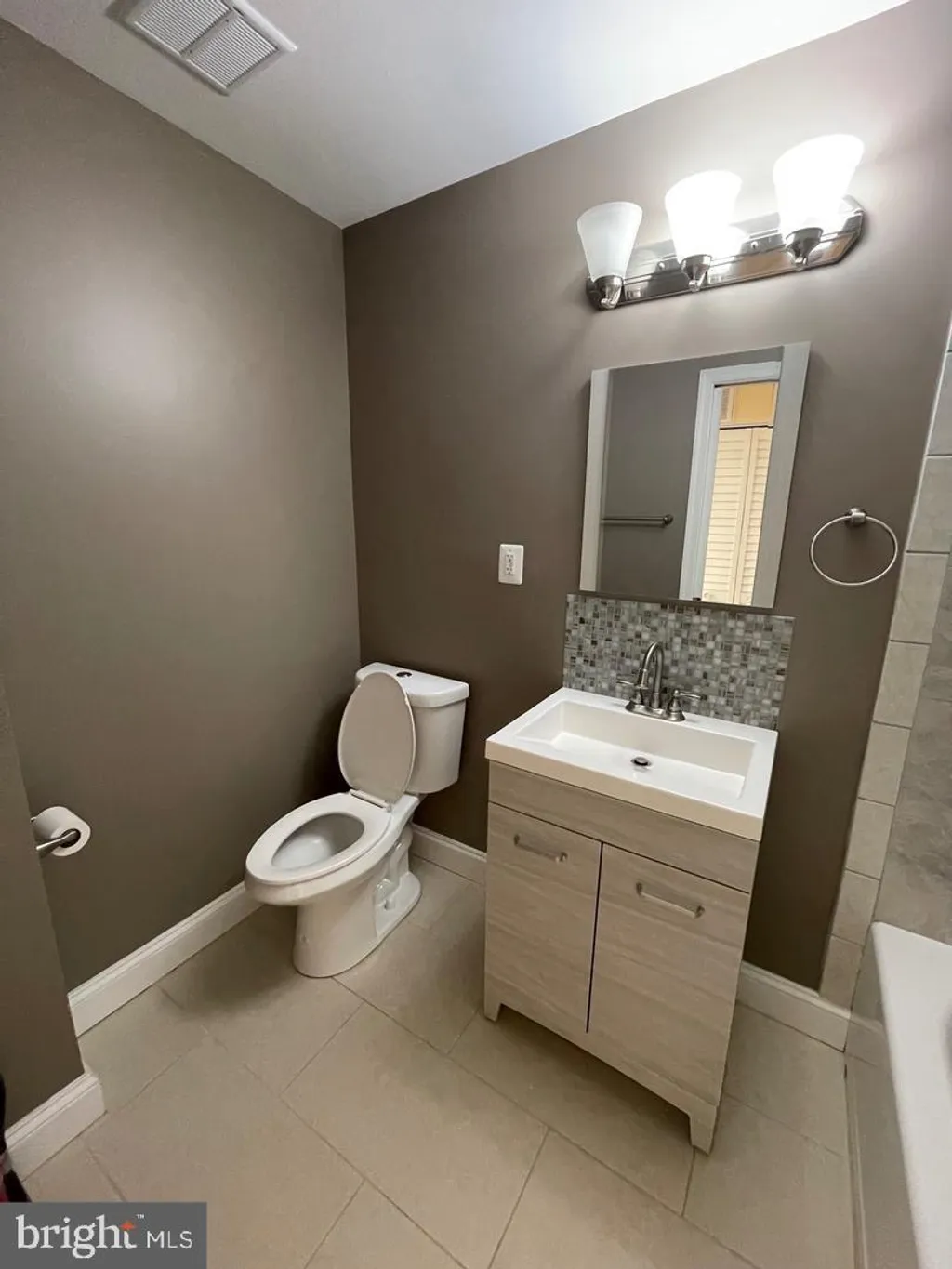 Additional image 11 of 532 8th Street SE Unit 2, Washington, DC 20003