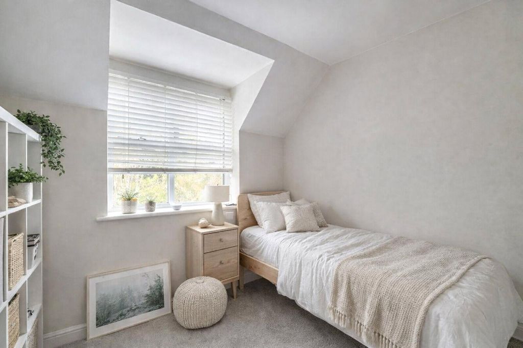 Additional image 5 of 2 bed flat for saleLyster Mews, Cobham, Cobham, Surrey KT11