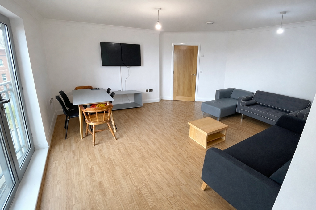 3 bed flat for saleMandara Point, Drapers Fields, Coventry CV1 photo 5