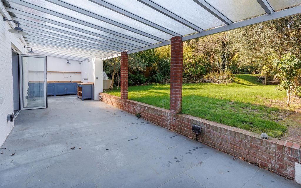 Additional image 10 of 5 bed detached house for saleCowes, Isle Of Wight PO31