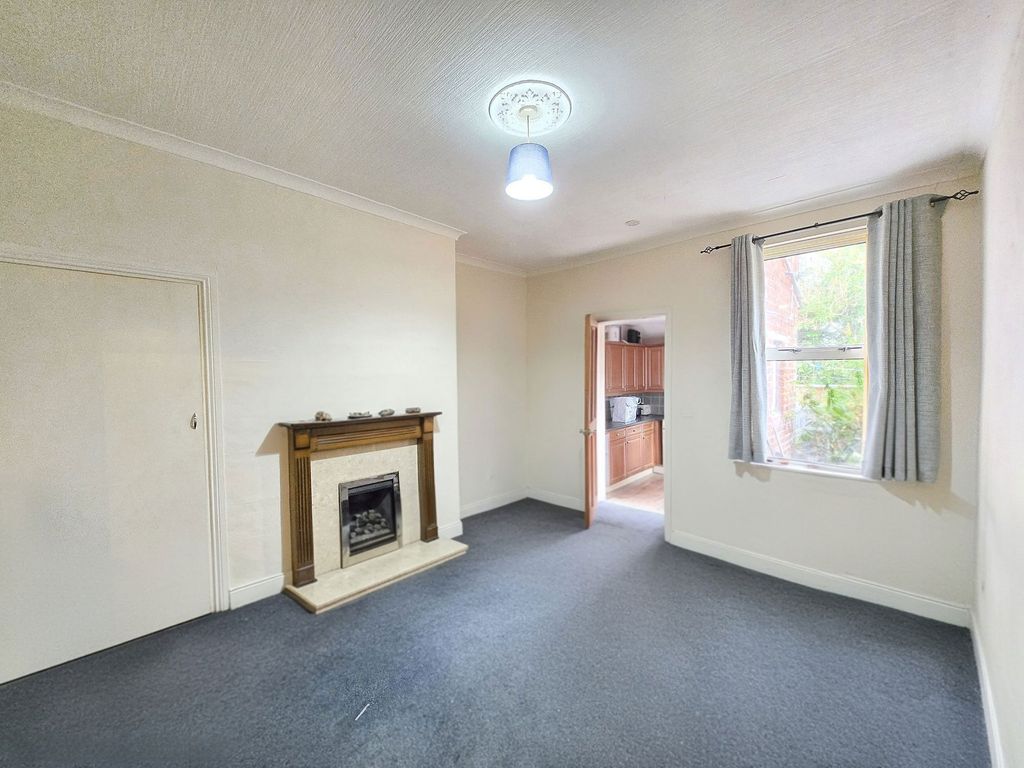 2 bed flat for salePrior Terrace, Hexham NE46 photo 2