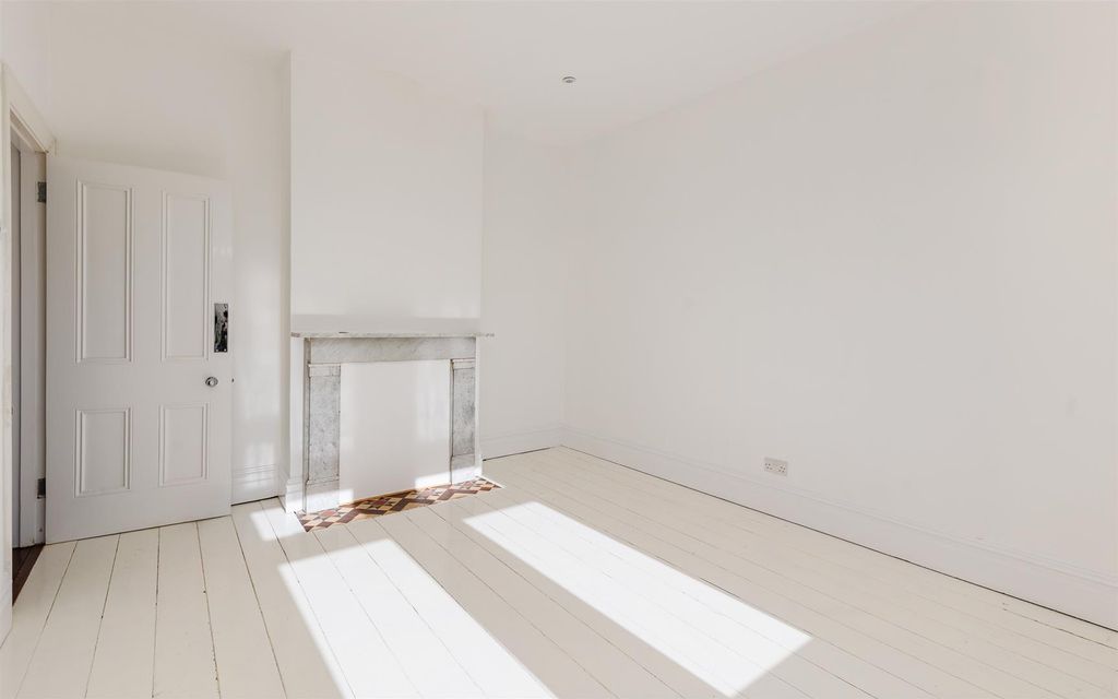 Additional image 23 of 5 bed detached house for saleCowes, Isle Of Wight PO31