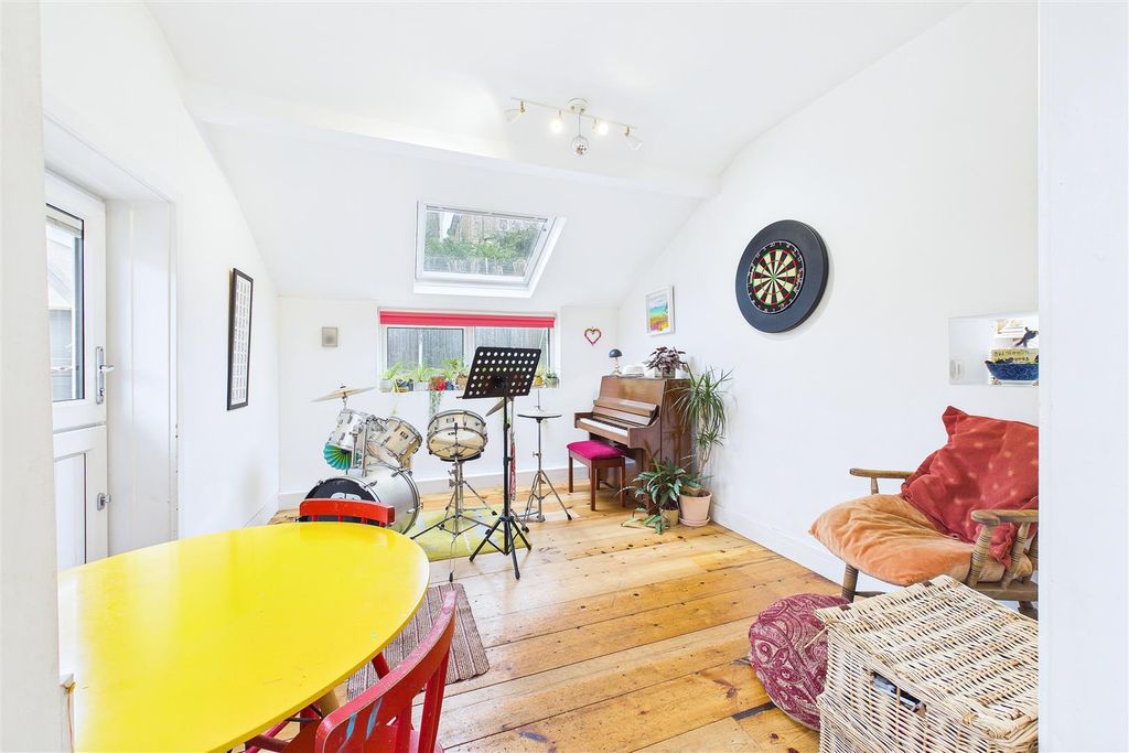 Additional image 10 of 4 bed semi-detached house for saleGardens Road, Clevedon BS21