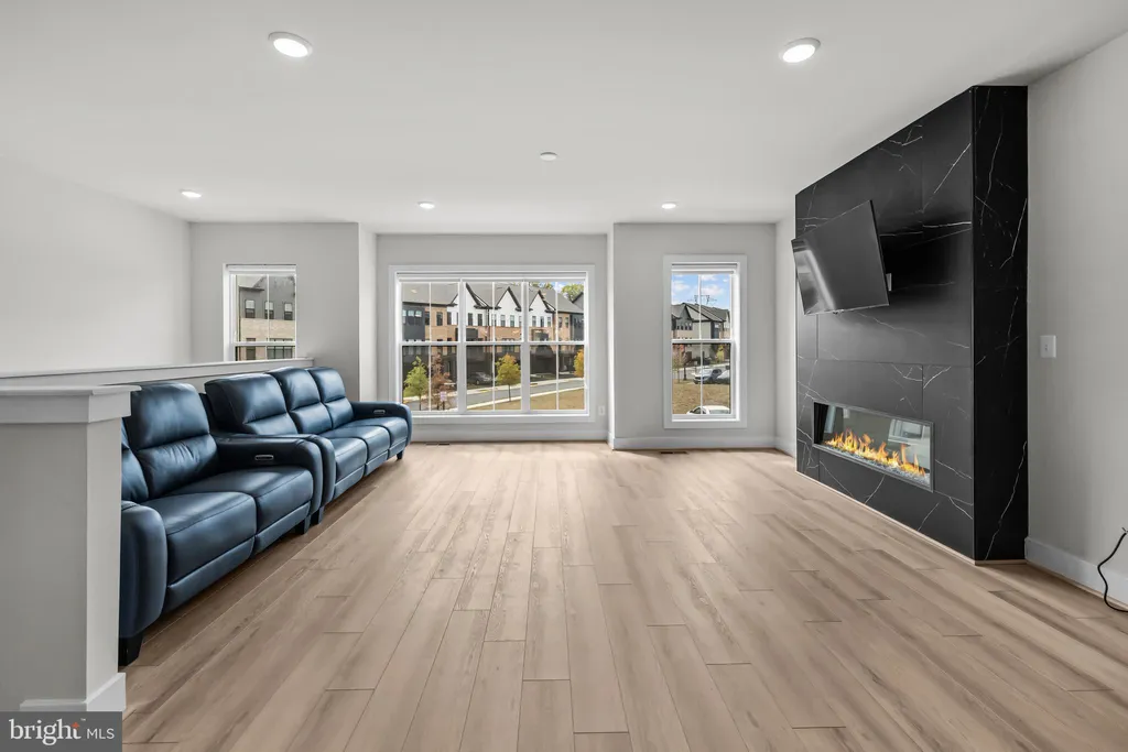 Additional image 12 of 42116 Waltz Terrace, Ashburn, VA 20148