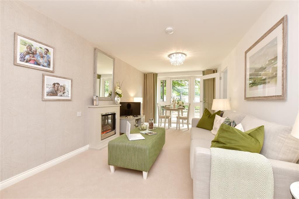 Additional image 7 of 1 bed flat for saleVictoria Road, Cranleigh, Surrey GU6