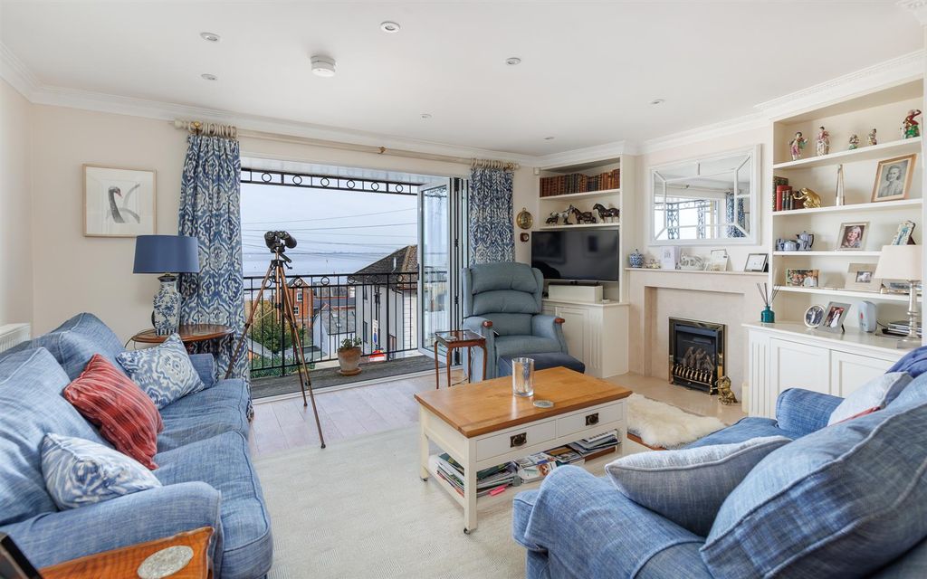 Additional image 8 of 4 bed property for saleCowes, Isle Of Wight PO31