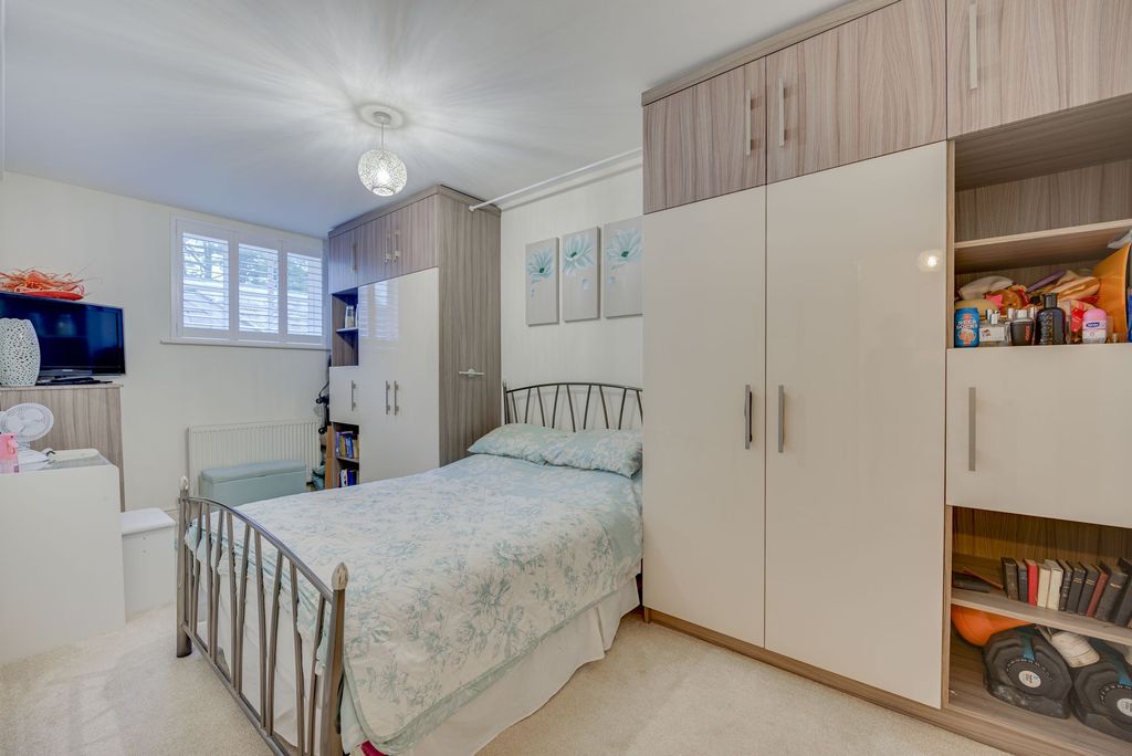Additional image 18 of 3 bed flat for saleWestholme Close, Congleton CW12