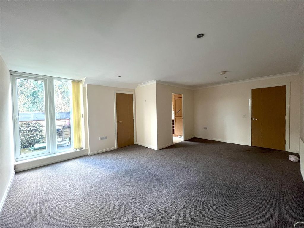 Additional image 4 of 3 bed flat for saleMill Green, Congleton CW12