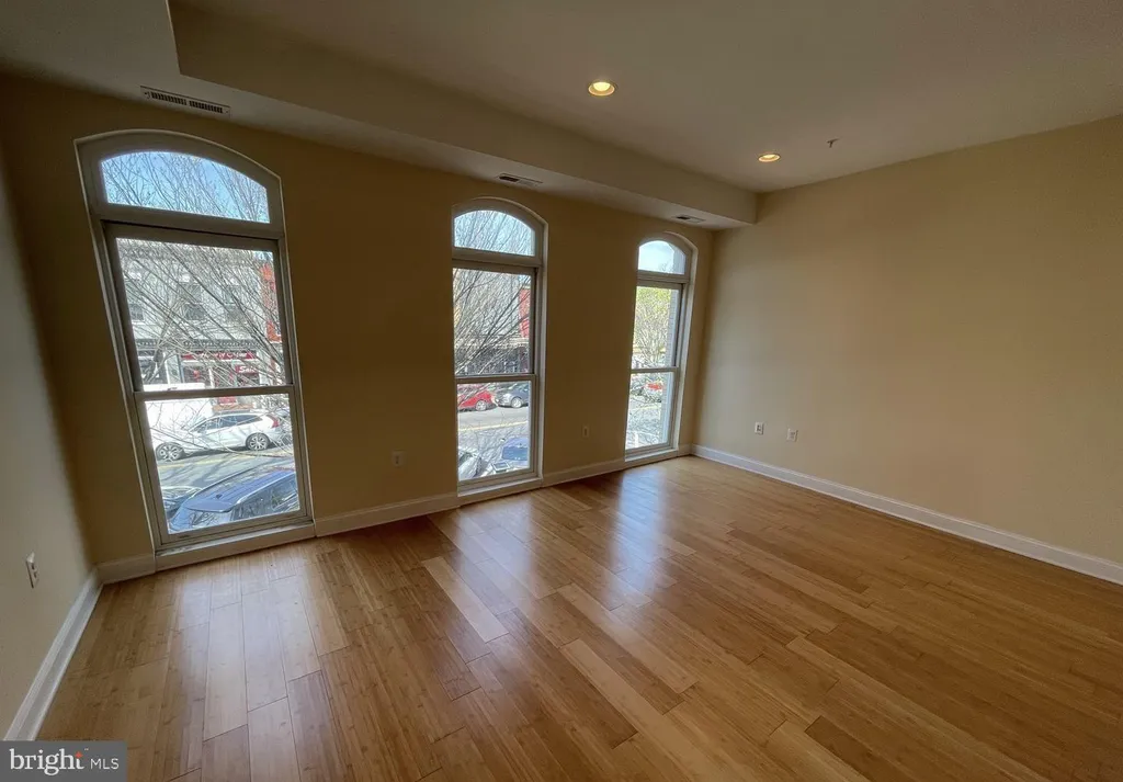 Additional image 5 of 532 8th Street SE Unit 2, Washington, DC 20003