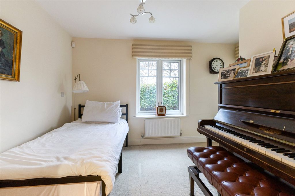 Additional image 11 of 3 bed flat for saleBetween Streets, Cobham, Surrey KT11