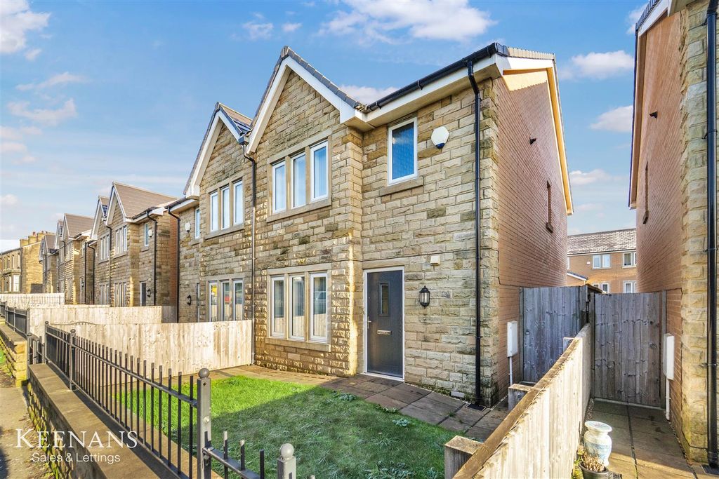 3 bed semi-detached house for saleSkipton Road, Colne BB8