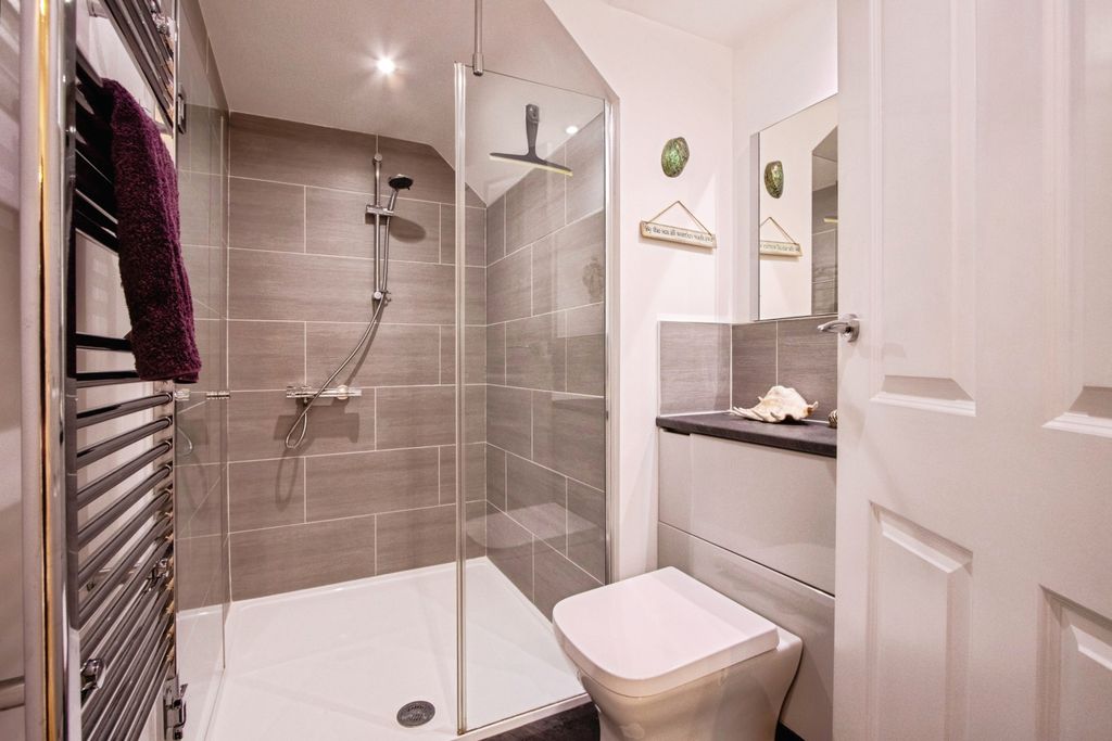 Additional image 10 of 2 bed flat for saleHalifax Road, Liversedge WF15