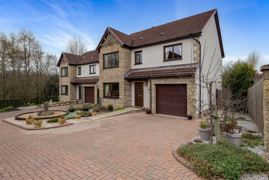 4 bed detached house for sale11 South Mews, Bennecourt Drive, Coldstream TD12