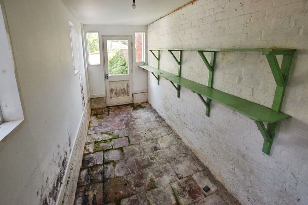 Additional image 5 of 1 bed flat for saleHowell Road, Exeter EX4