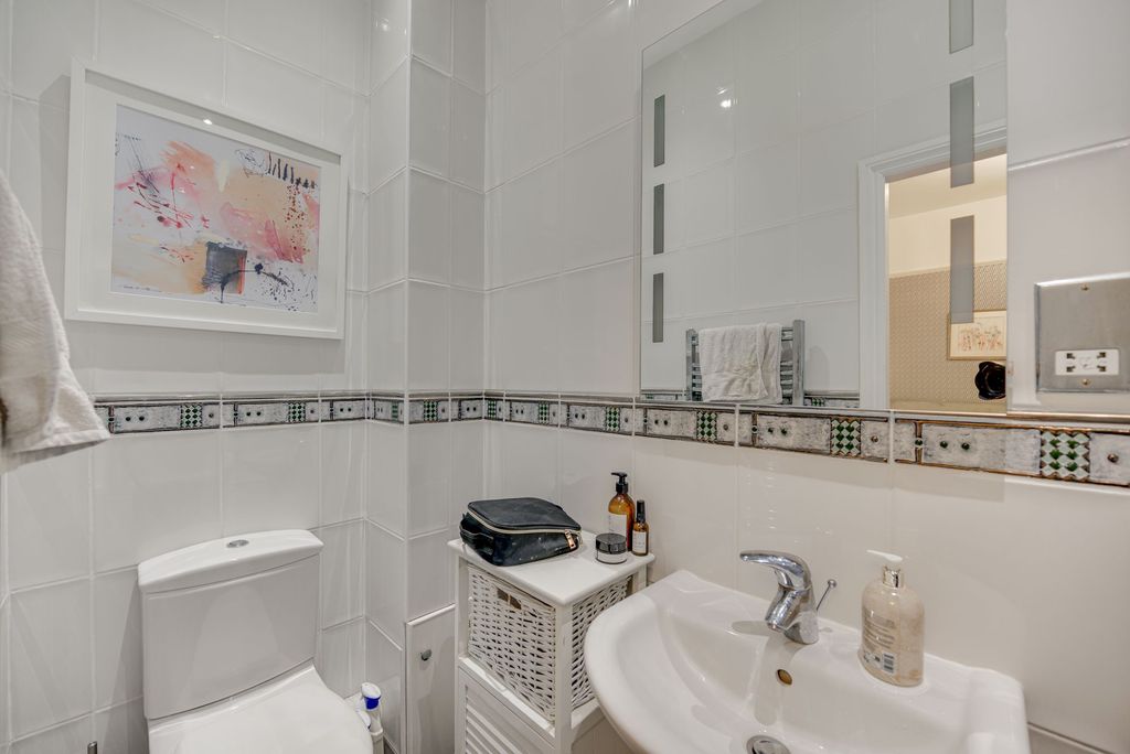 Additional image 10 of 2 bed flat for saleNewcastle Road, Congleton CW12