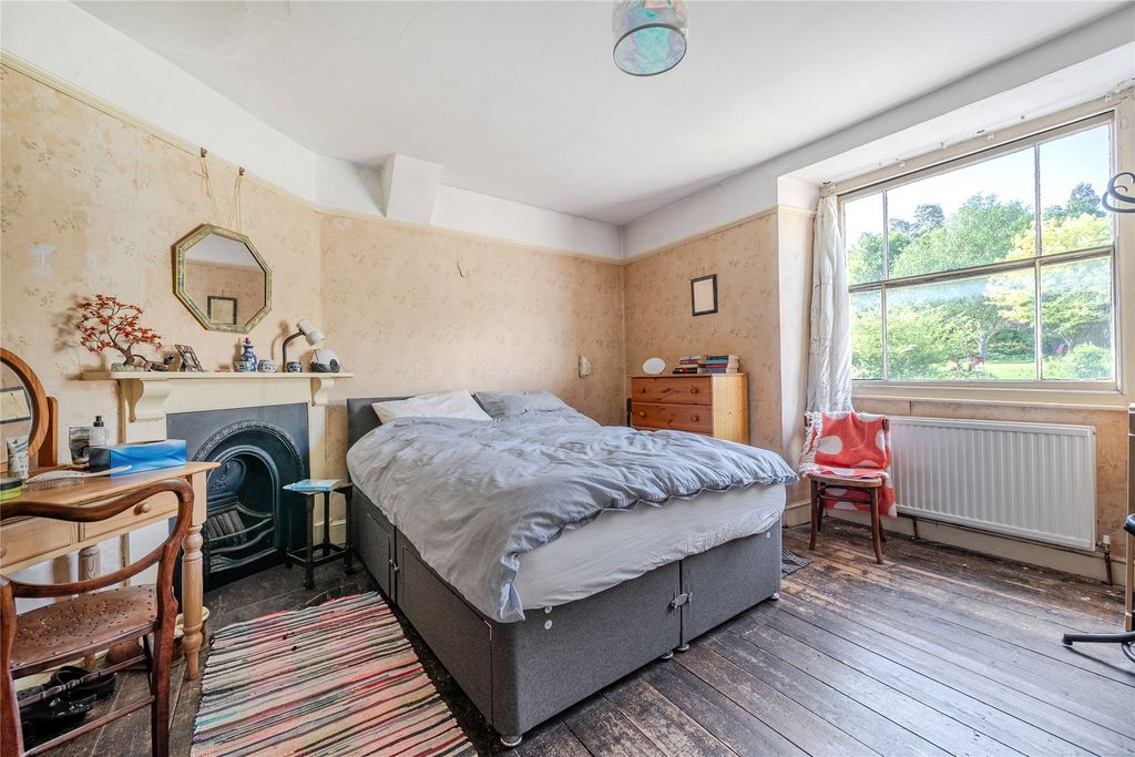 Additional image 6 of 4 bed terraced house for saleHigh Street, Crediton, Devon EX17