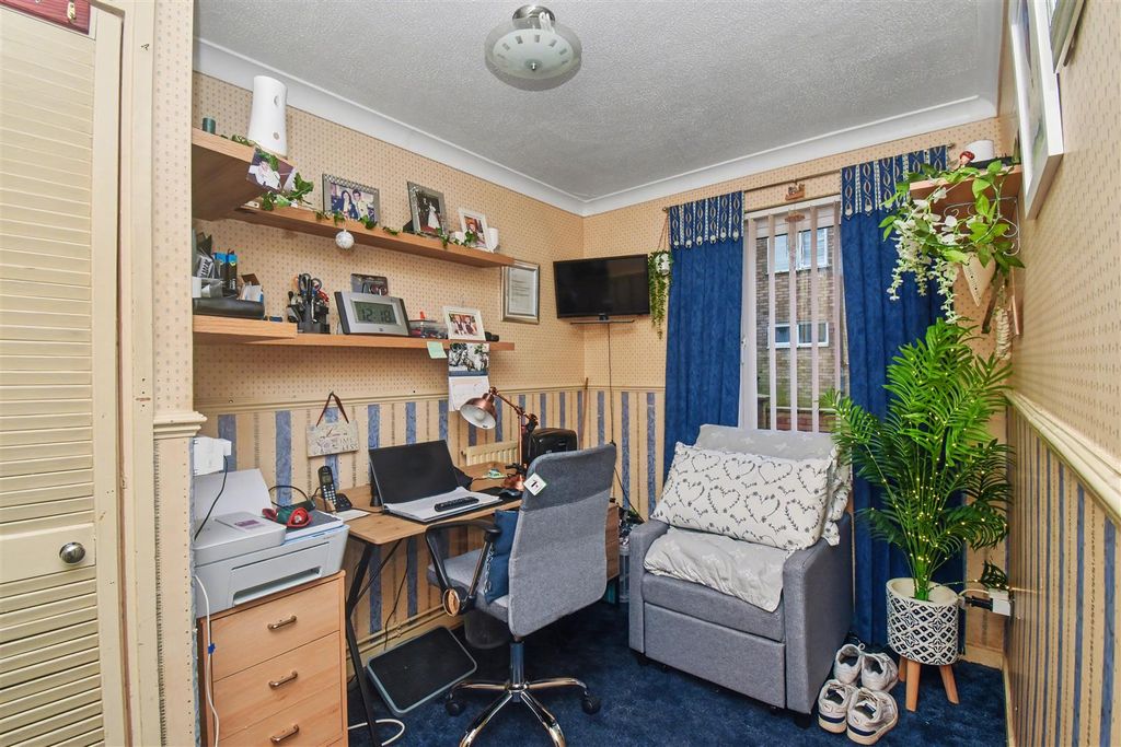 Additional image 14 of 3 bed flat for saleNN18, Epsom Walk, Corby
