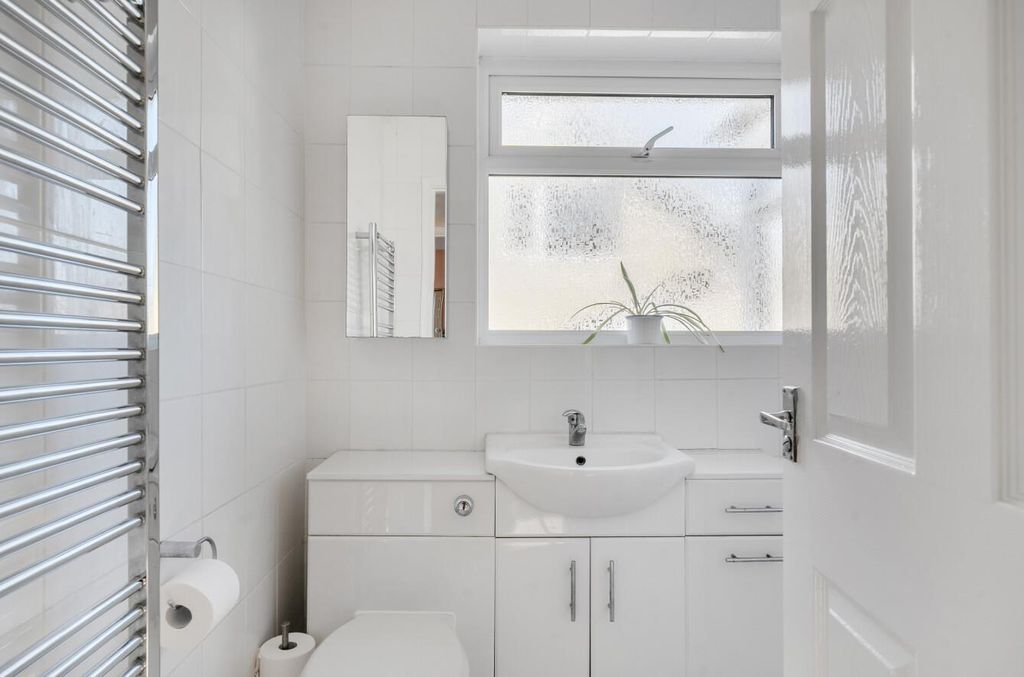 Additional image 13 of 2 bed detached bungalow for saleTellcroft Close, Corsham SN13