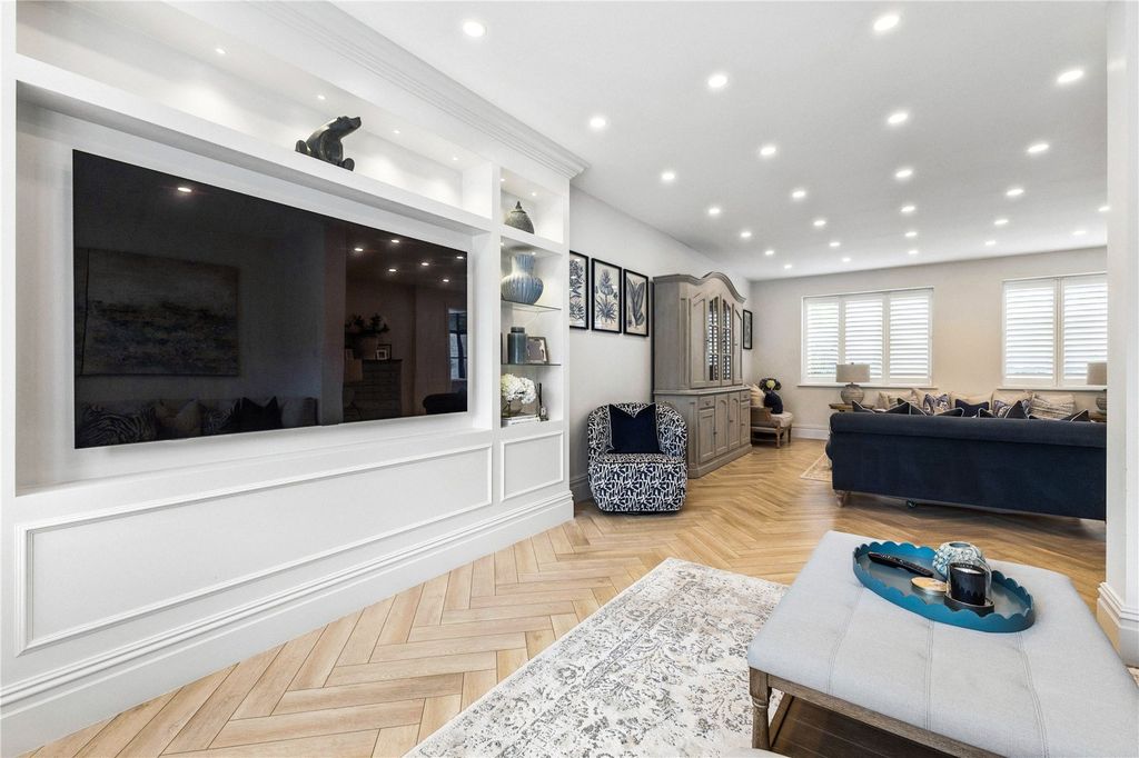 Additional image 8 of 4 bed detached house for saleBramble Rise, Cobham, Surrey KT11