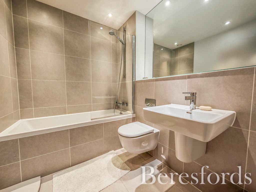 Additional image 12 of 2 bed flat for saleHigh Street, Colchester CO1