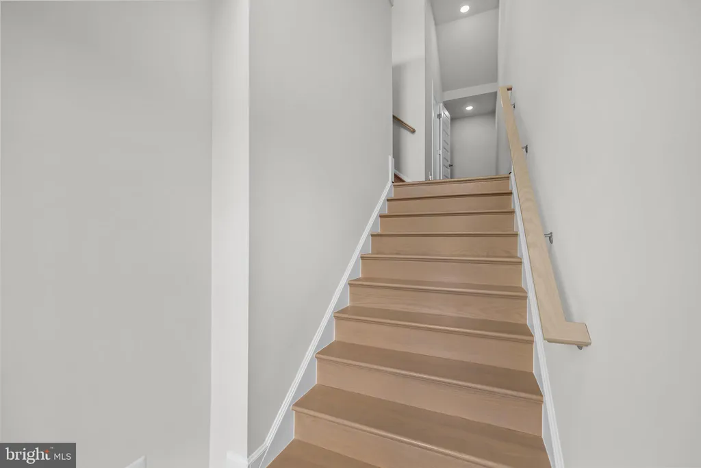 Additional image 7 of 42116 Waltz Terrace, Ashburn, VA 20148