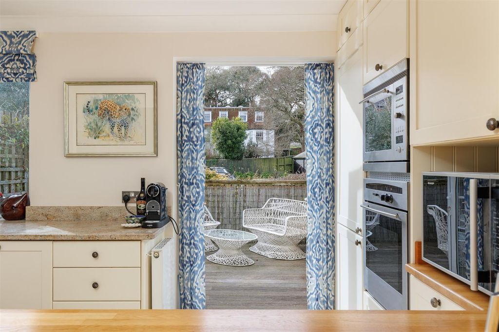 Additional image 13 of 4 bed property for saleCowes, Isle Of Wight PO31
