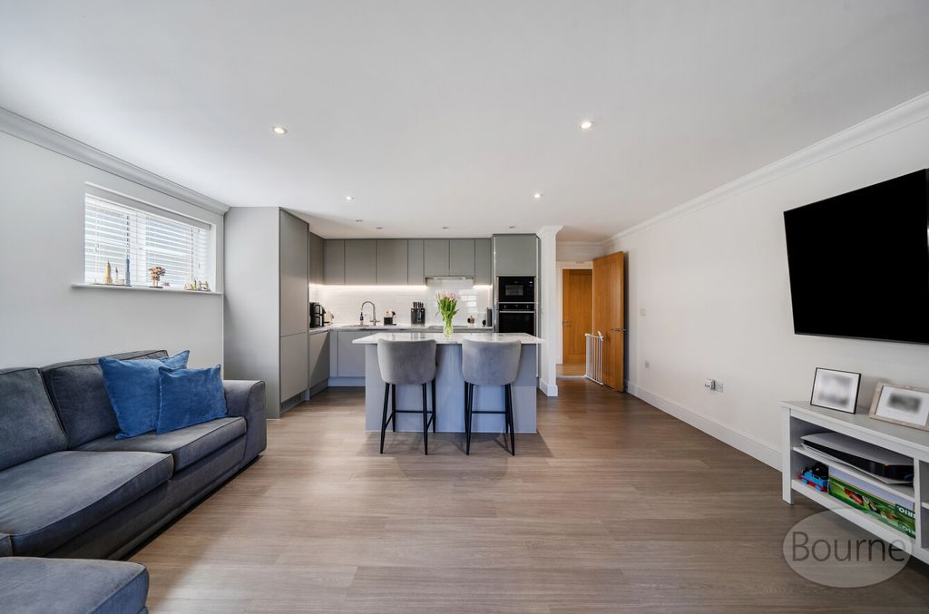 Additional image 3 of 1 bed flat for saleWoodgate Close, Tartar Road, Cobham, Surrey KT11