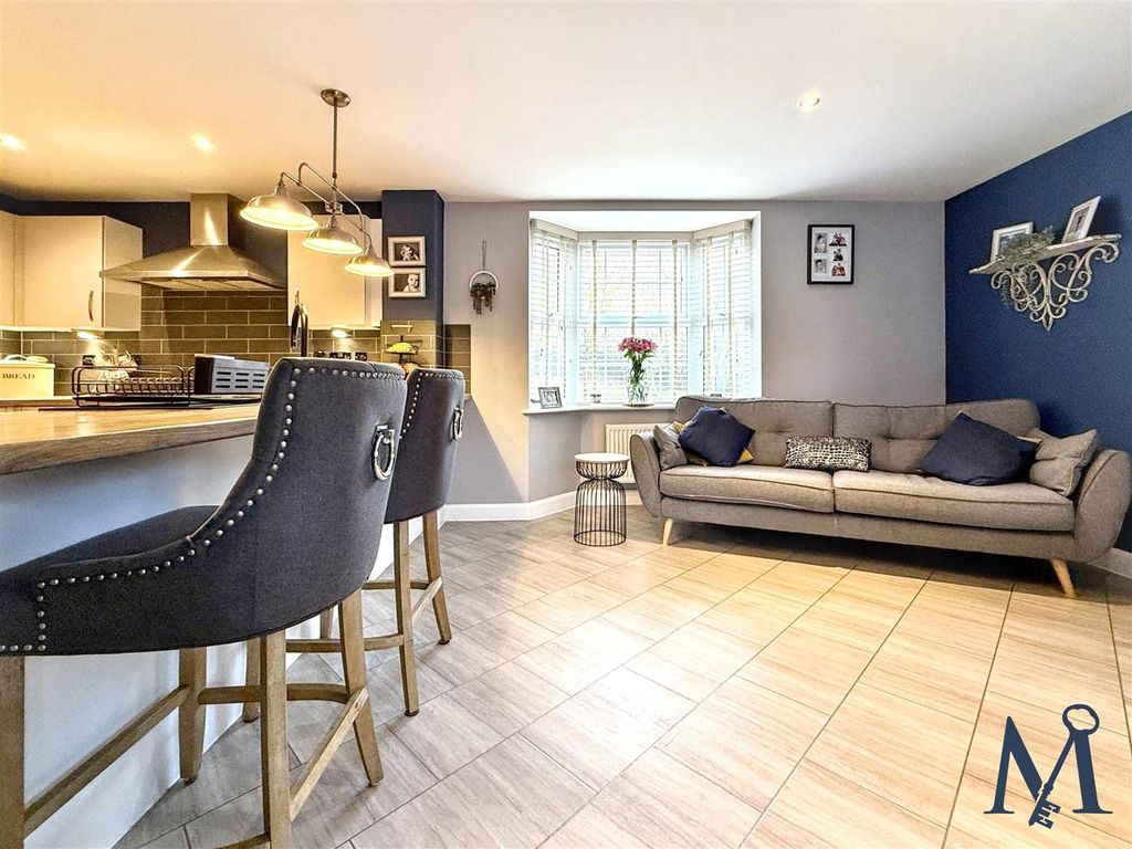 Additional image 7 of 5 bed property for salePrimrose Drive, Coalville LE67