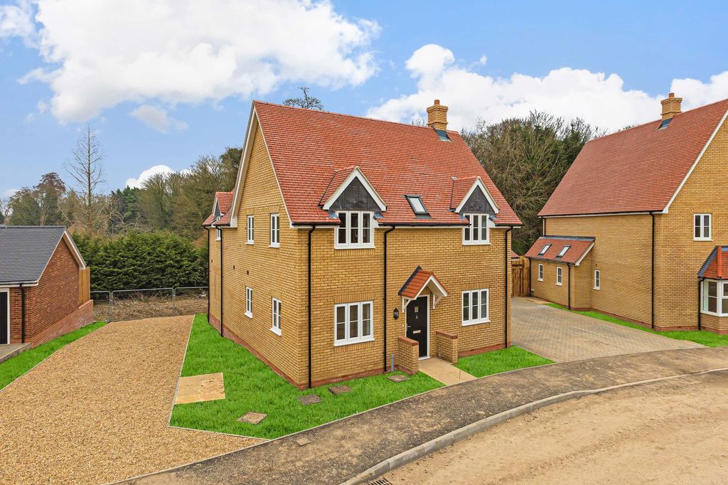4 bed detached house for saleChurch Street, Weldon NN17