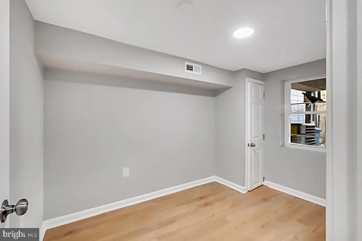 Additional image 34 of 727 Otis Place NW, Washington, DC 20010