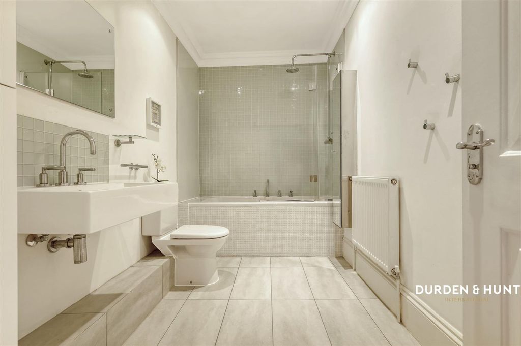 Additional image 16 of 4 bed flat for saleEast Hill, Colchester CO1