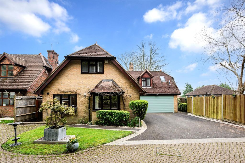 Additional image 33 of 4 bed detached house for saleWoodfield Hill, Chipstead CR5