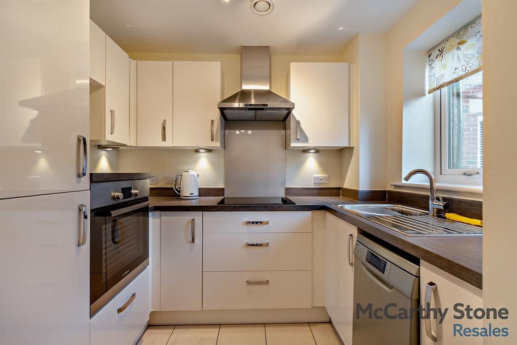 Additional image 9 of 1 bed flat for saleThe Laureates, Newgate Street, Cottingham HU16