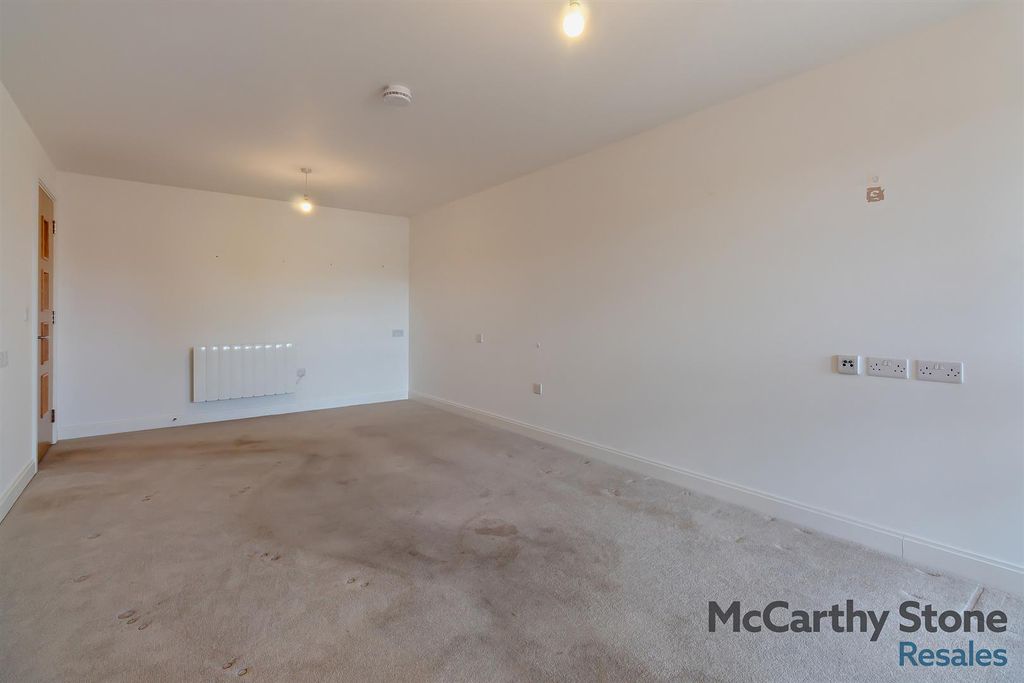 Additional image 8 of 2 bed flat for saleLancer House, Butt Road, Colchester CO2