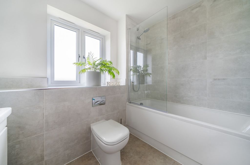 Additional image 7 of 4 bed detached house for saleWentworth Gardens, Crediton, Devon EX17