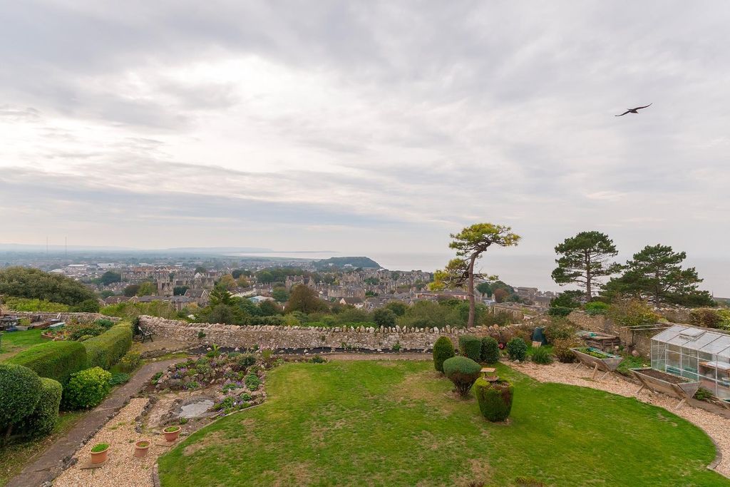 4 bed detached house for saleDial Hill Road, Clevedon BS21