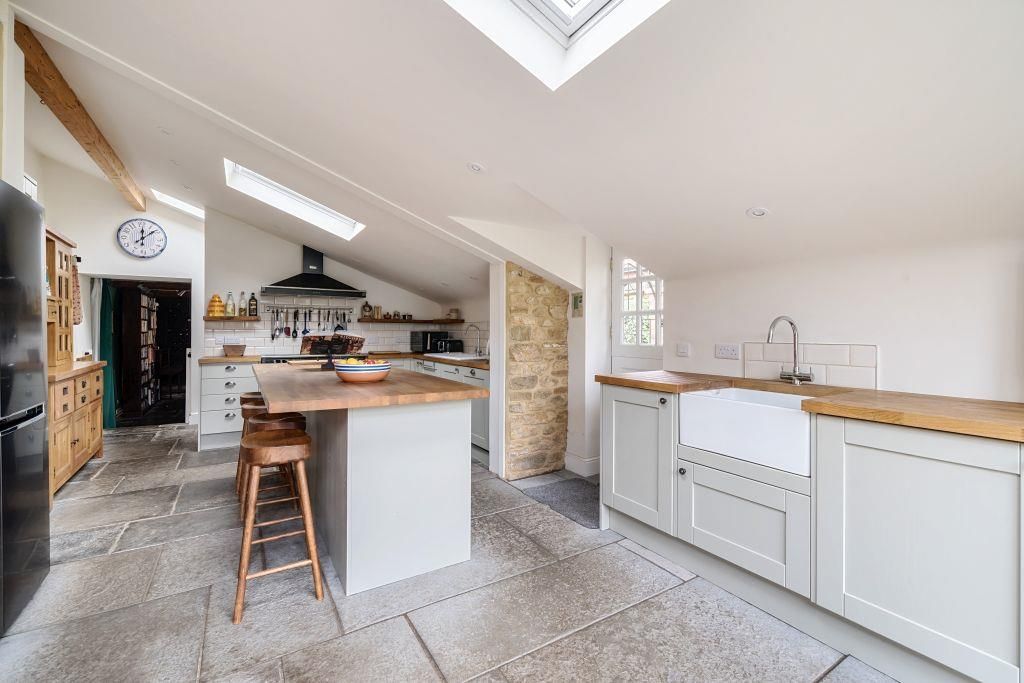 Additional image 6 of 4 bed semi-detached house for saleChurch Street, Crewkerne TA18
