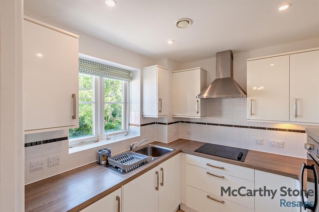 Additional image 6 of 1 bed flat for saleHorsley Place, High Street, Cranbrook TN17