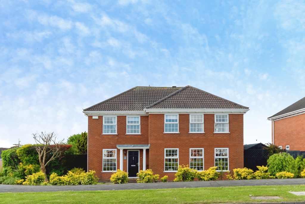 4 bed detached house for saleBelvoir Road, Cleethorpes DN35